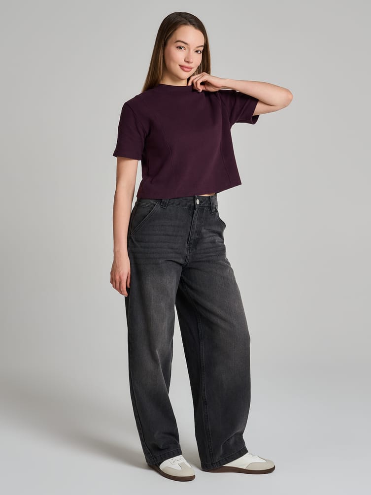 Укороченная футболка в рубчик