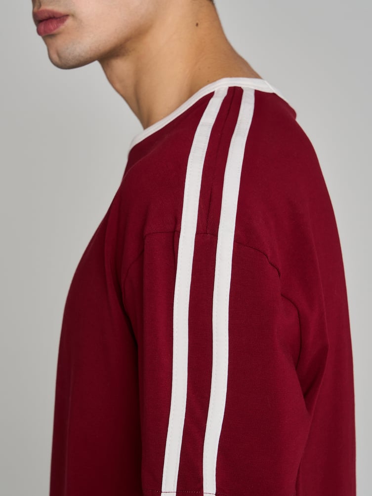 Футболка спортивная с лампасами