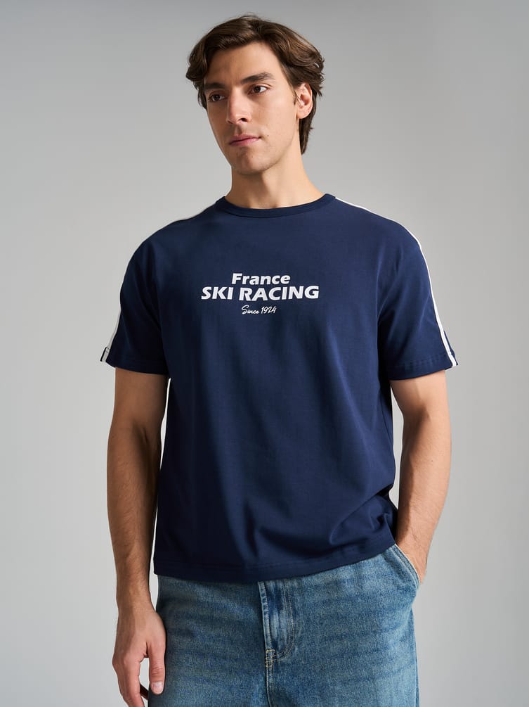 Футболка спортивная с надписью и лампасами