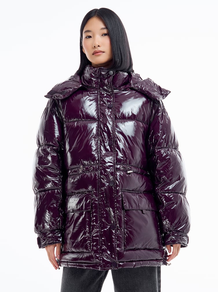 Болоньевая куртка с капюшоном на синтепоне