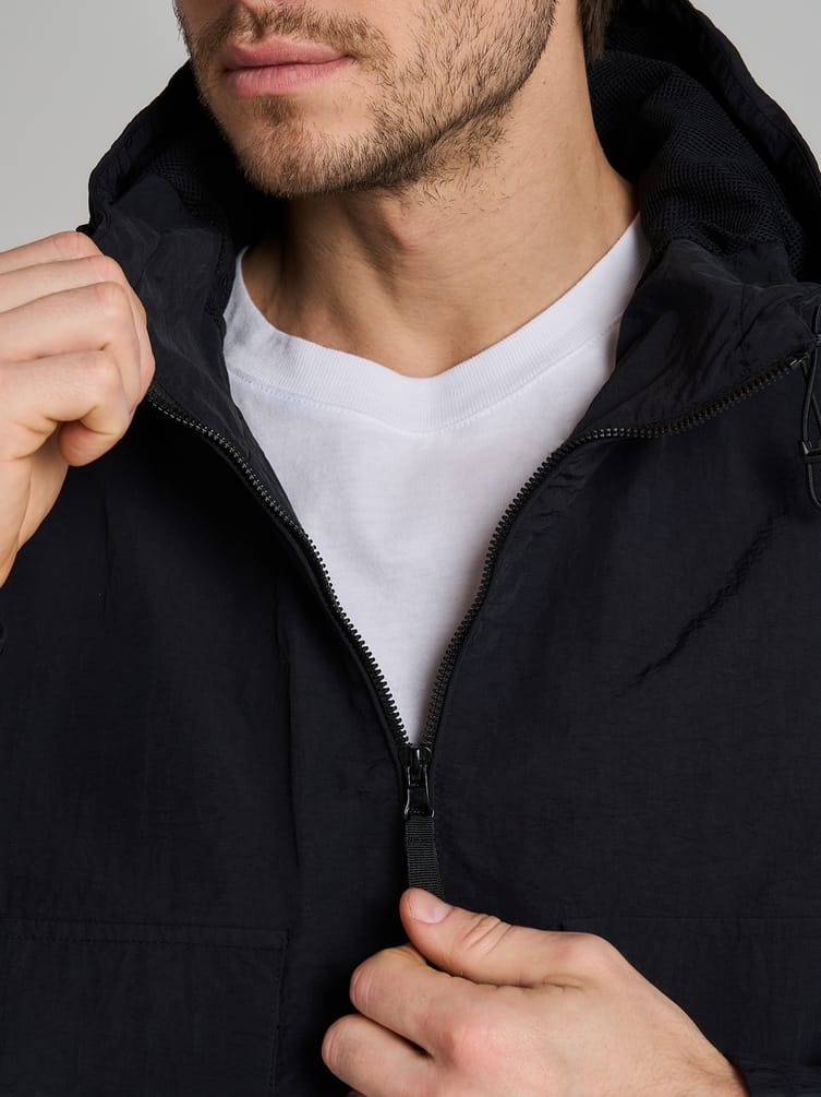 Ветровка демисезонная с капюшоном