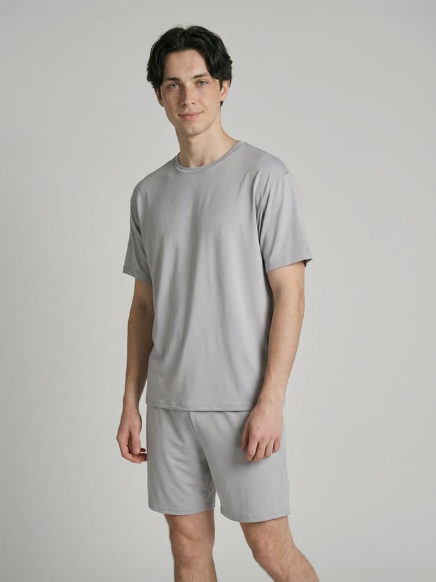 Пижама с футболкой и шортами