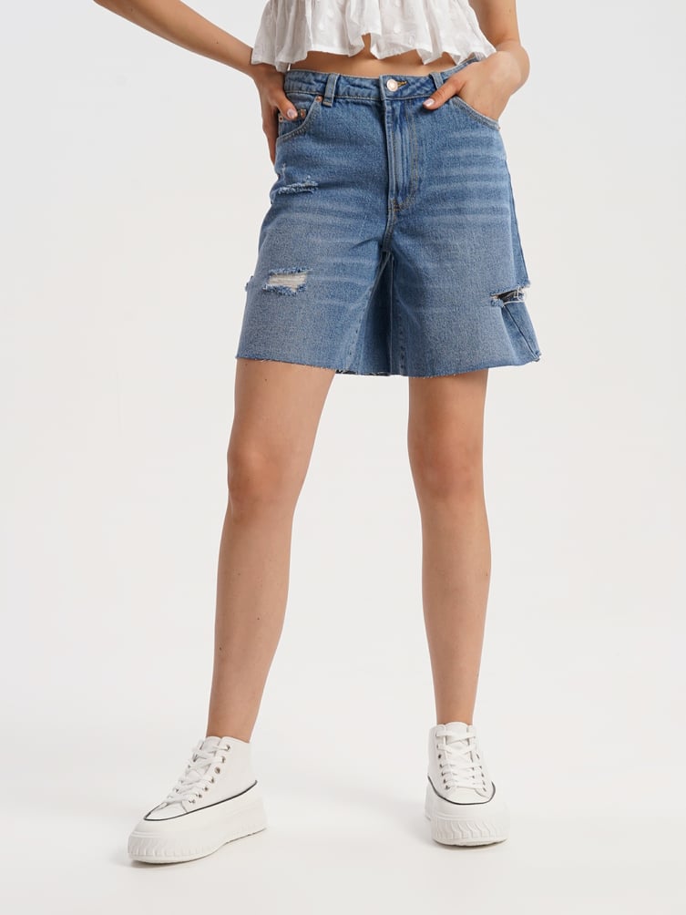 Шорты с дырками