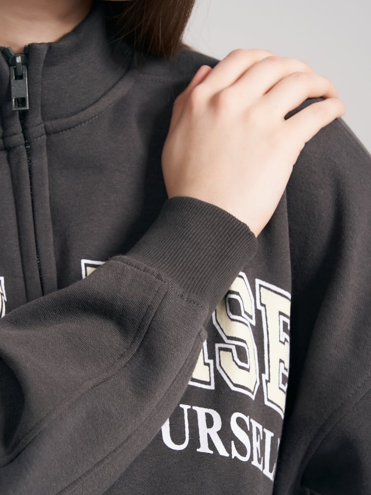 Утепленная толстовка оверсайз с надписью и начесом