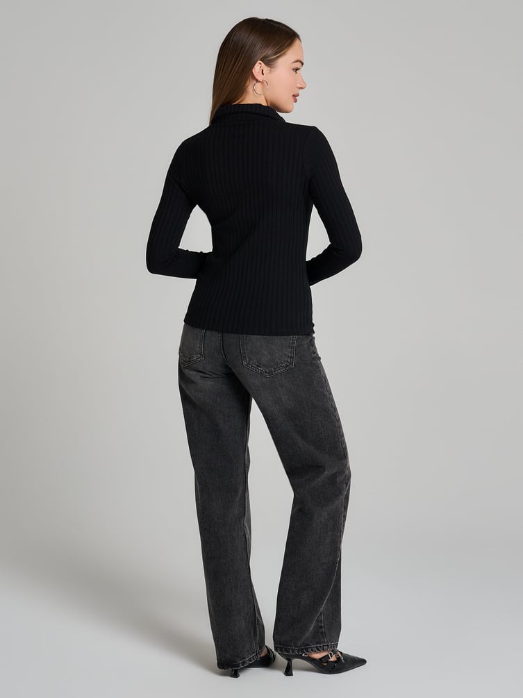 Кардиган в рубчик на пуговицах