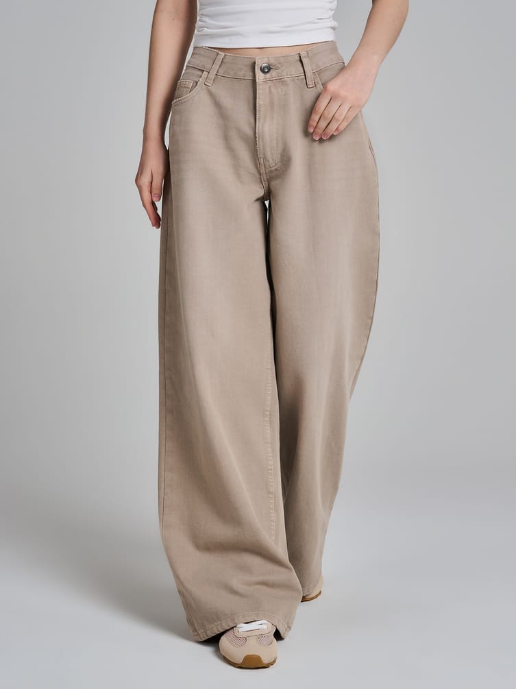 Джинсы широкие с вареным эффектом