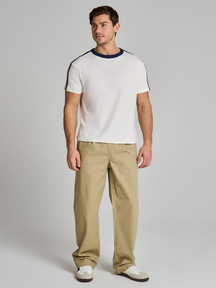 Футболка спортивная с лампасами