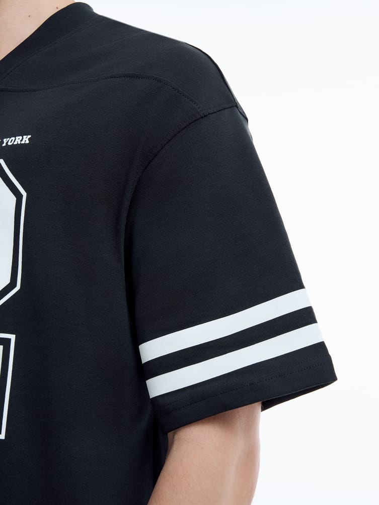 Спортивная футболка оверсайз с принтом