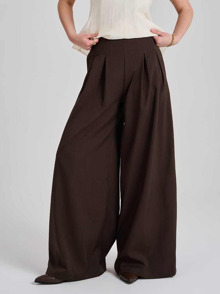 Брюки палаццо классические с защипами