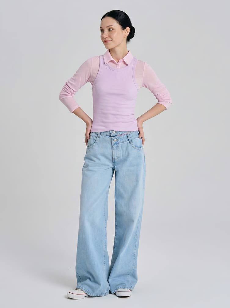 Майка на широких бретелях в рубчик