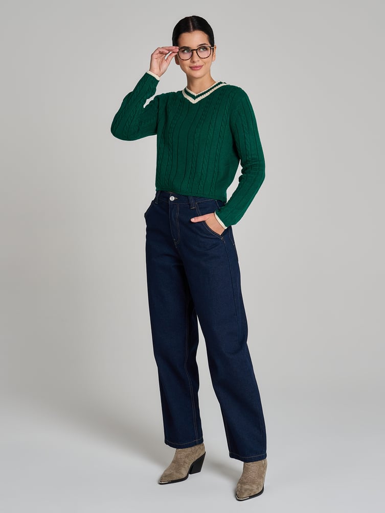 Пуловер вязаный с косами