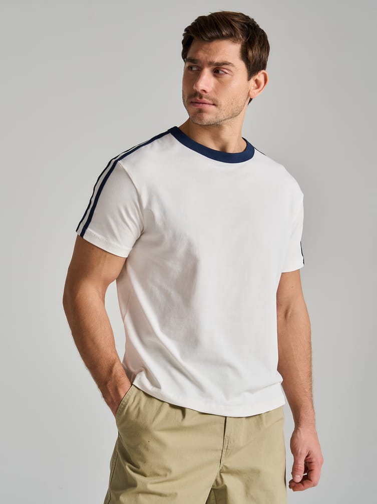 Футболка спортивная с лампасами