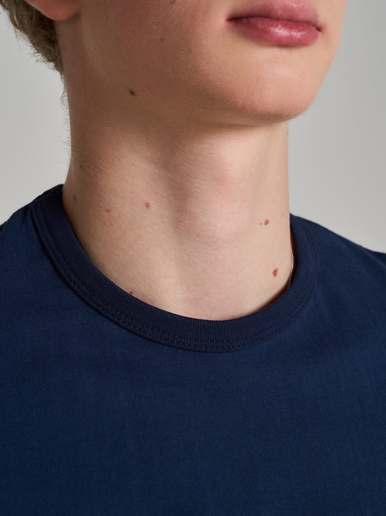 Лонгслив оверсайз с надписью