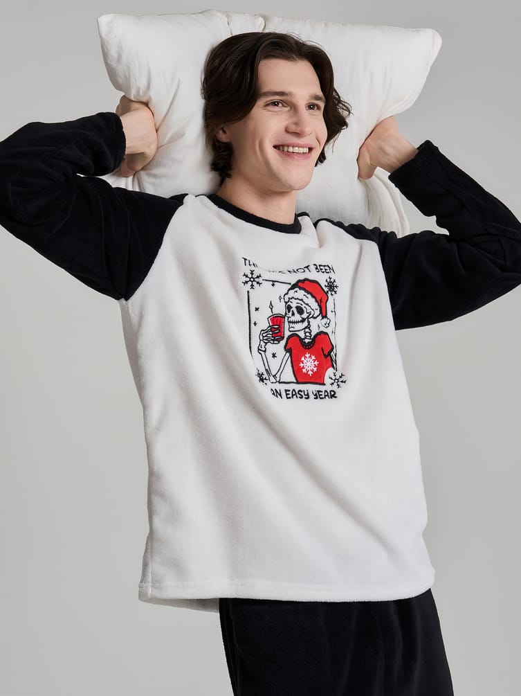 Пижама плюшевая новогодняя с брюками