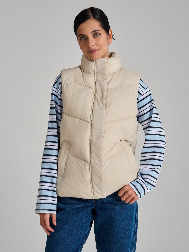 Жилет демисезонный на синтепоне