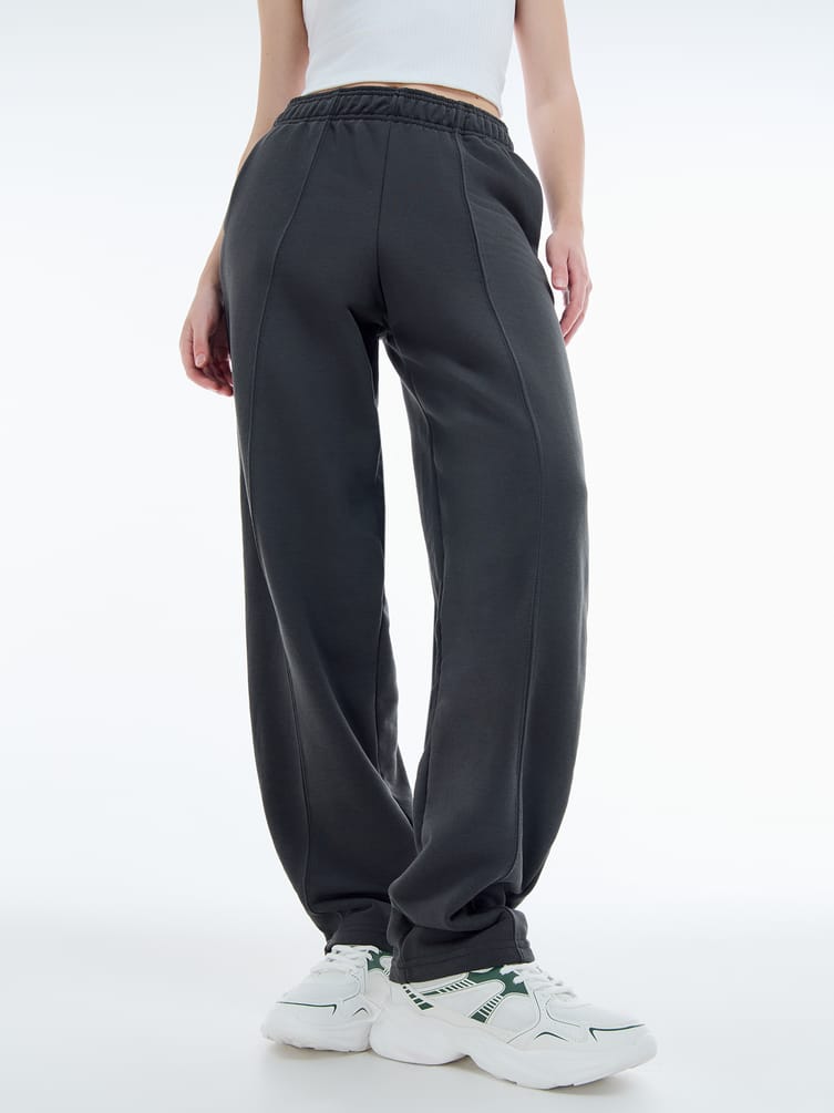 Брюки джоггеры со стрелками