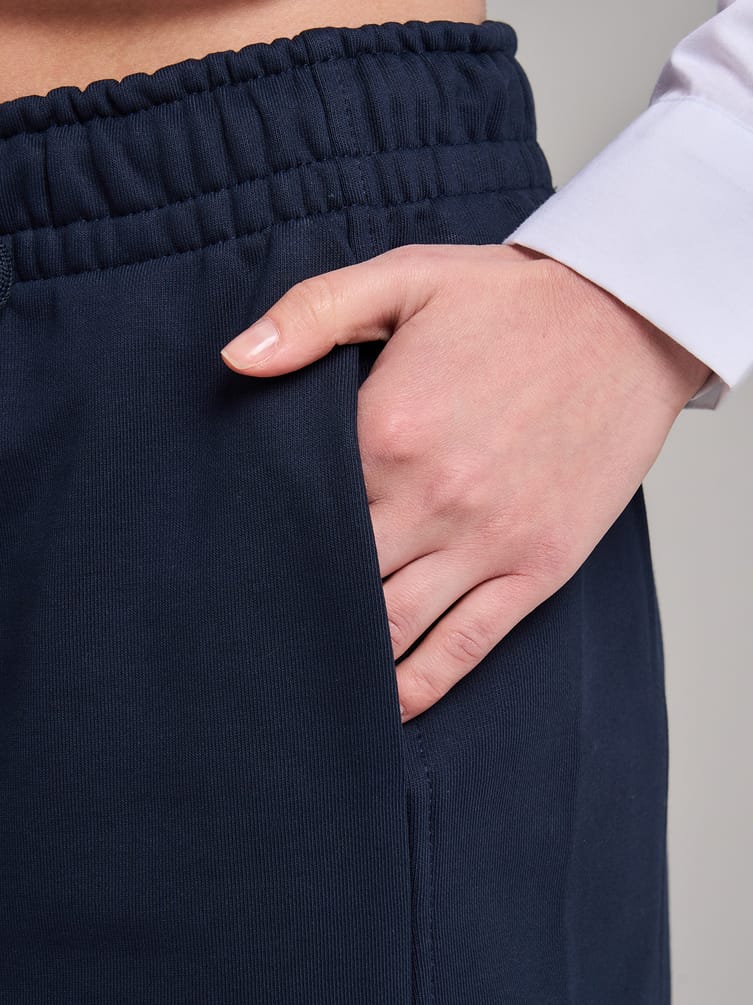 Брюки широкие со смещенным боковым швом