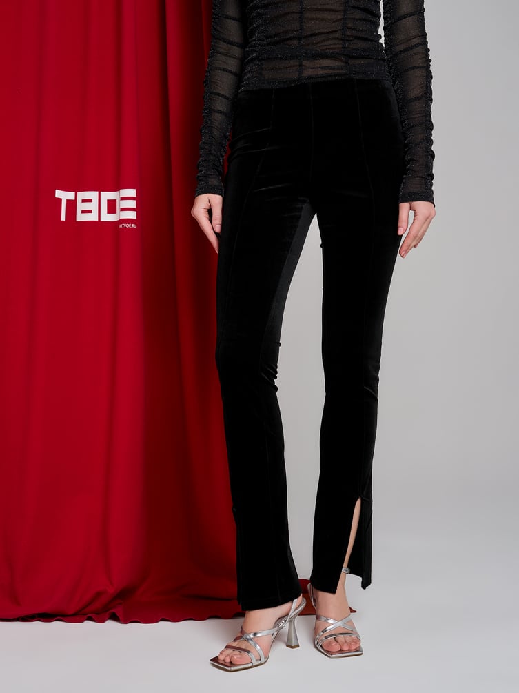 Брюки бархатные со стрелками и разрезами