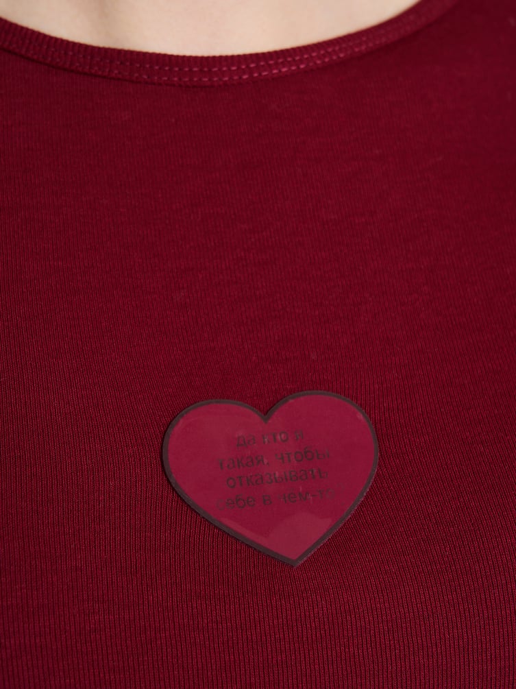 Футболка приталенная с надписью