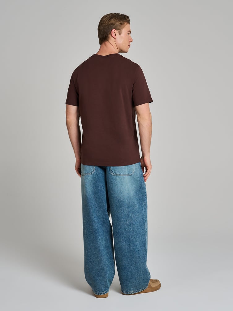 Плотная базовая классическая футболка