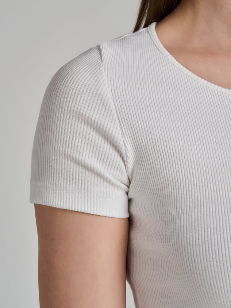 Футболка приталенная на пуговицах