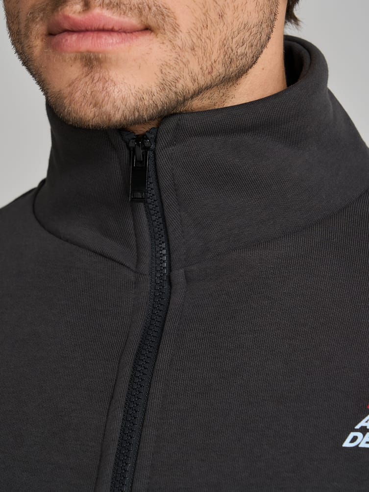 Утепленная толстовка оверсайз с высоким горлом