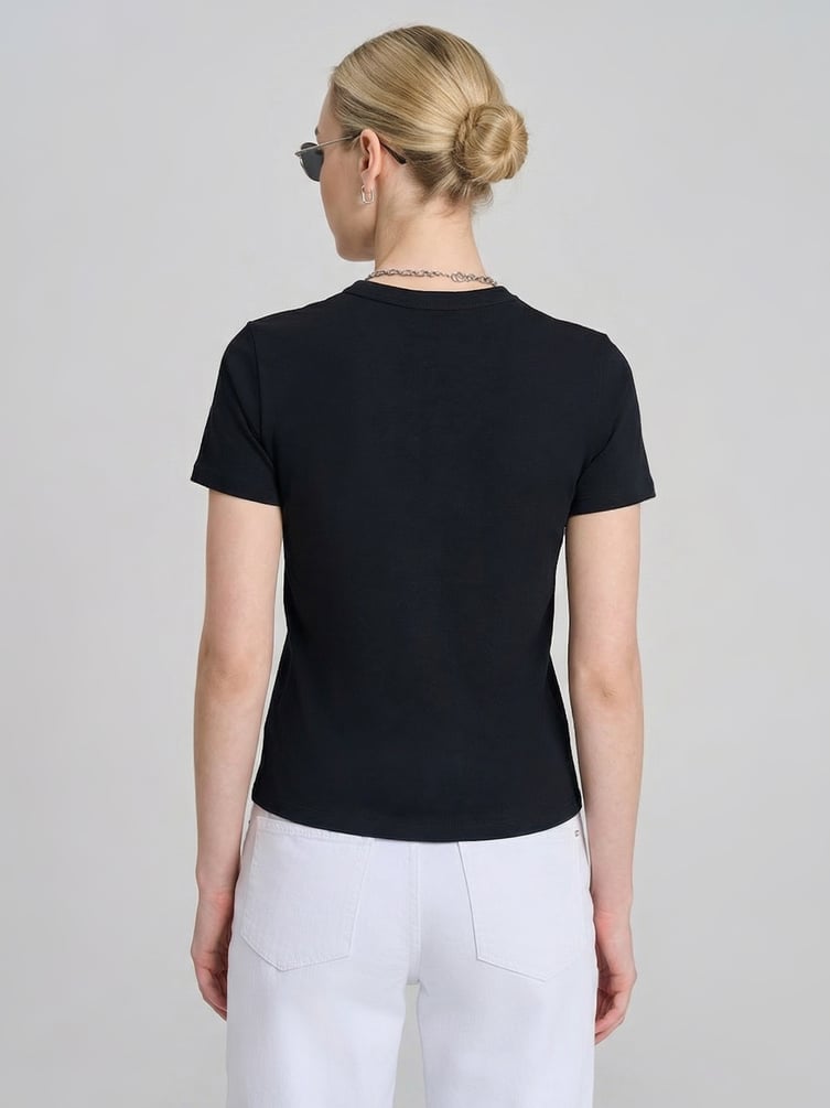 Плотная базовая свободная футболка