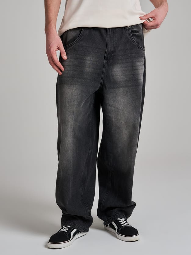 Джинсы багги с вареным эффектом