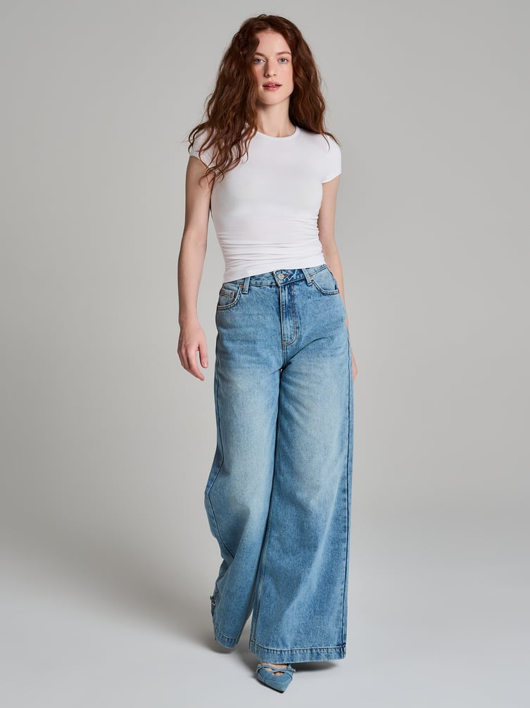 Джинсы широкие с завышенной талией
