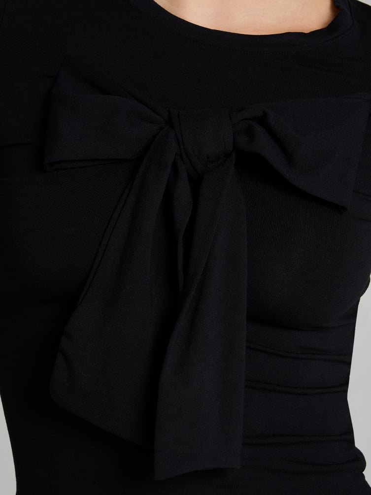 Футболка облегающая с бантом