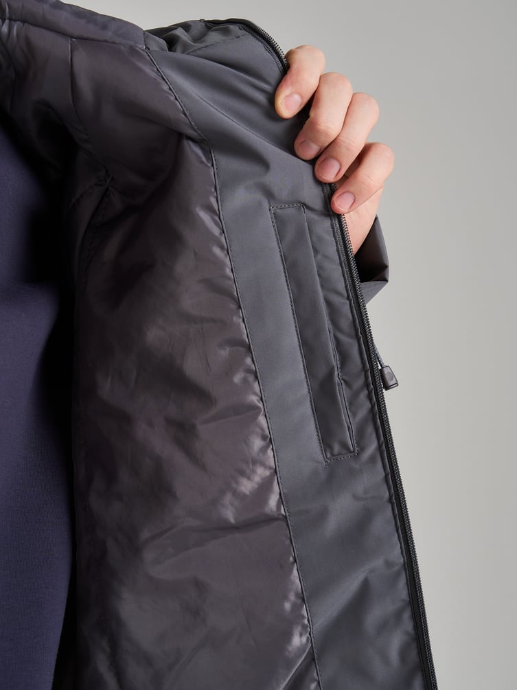 Куртка демисезонная с капюшоном