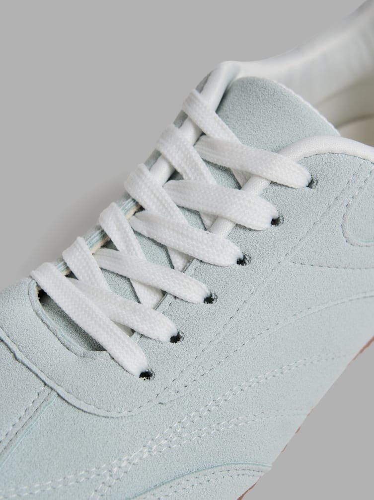 Кроссовки замшевые повседневные