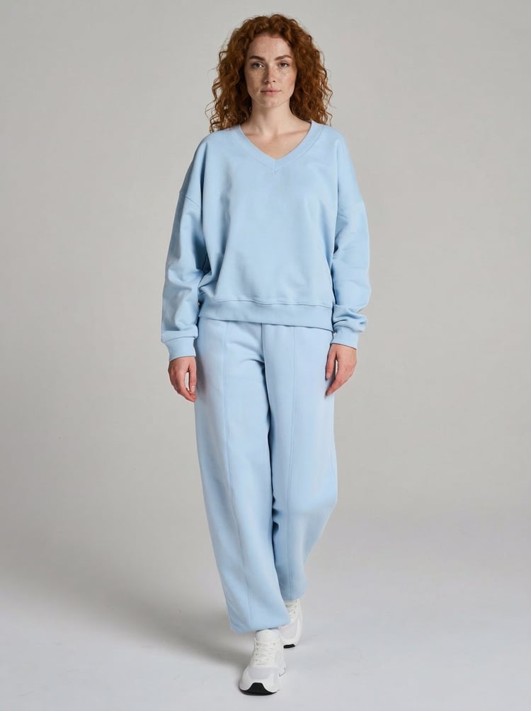 Свитшот с V-образным вырезом