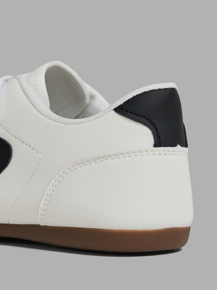 Кроссовки на липучке спортивные