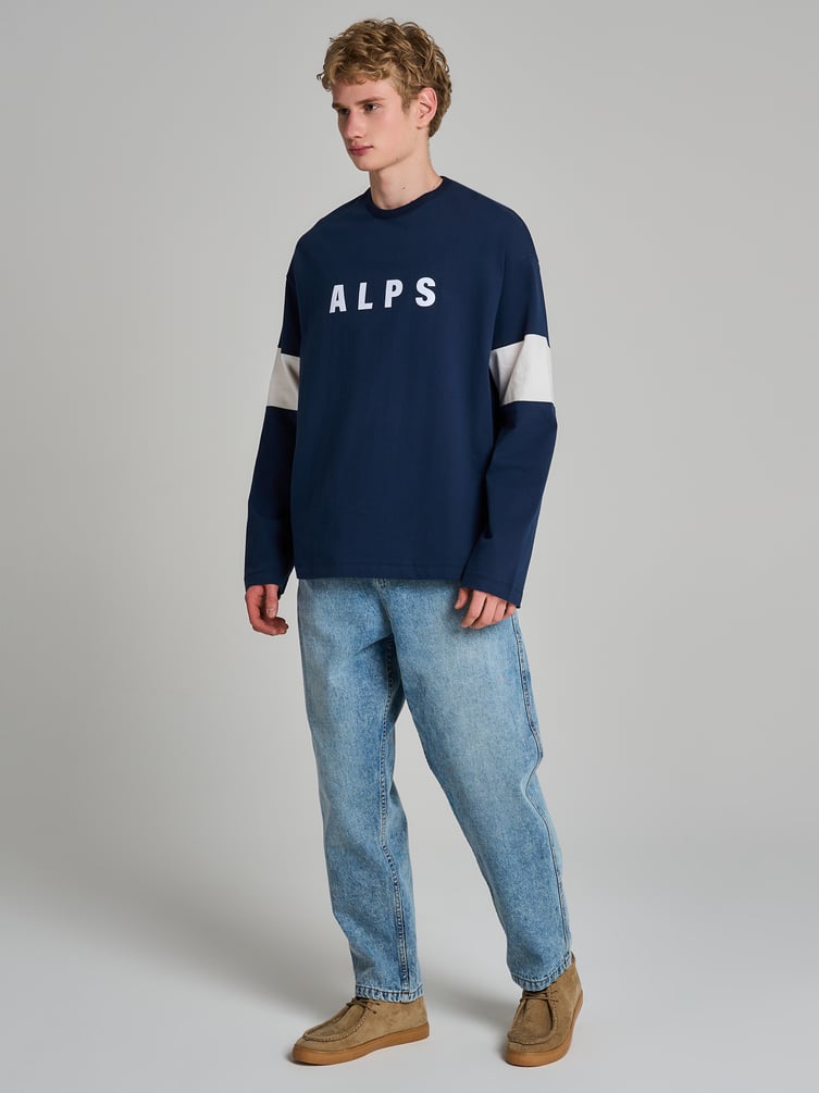 Лонгслив оверсайз с надписью