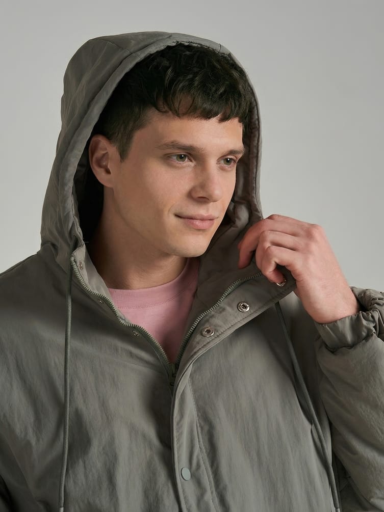 Куртка демисезонная с капюшоном