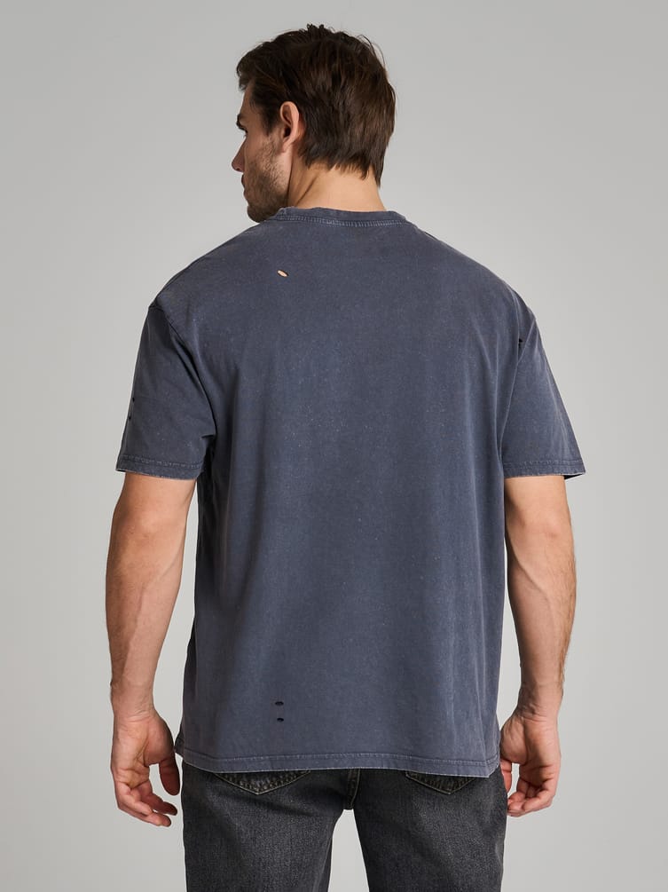 Футболка оверсайз рваная с надписью