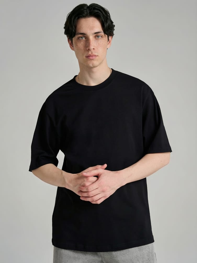 Футболка из хлопка с надписями на спине