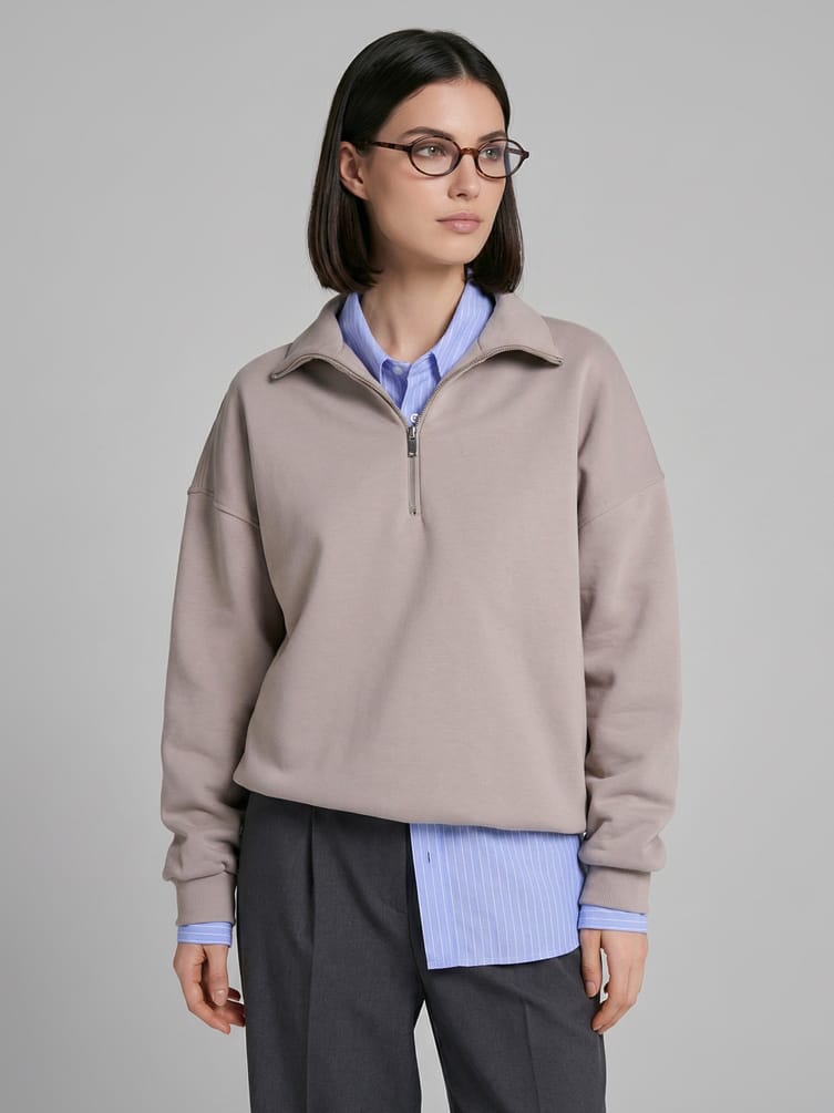 Свитшот без начеса с высоким горлом