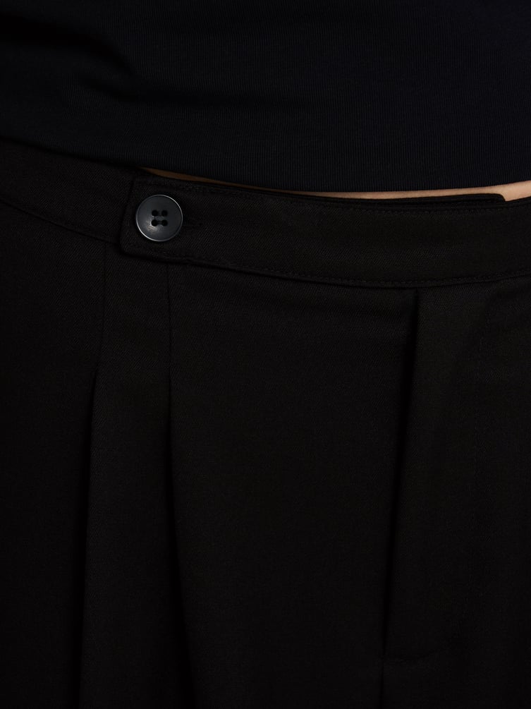 Брюки бананы классические