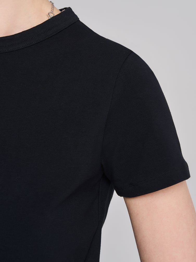 Плотная базовая свободная футболка