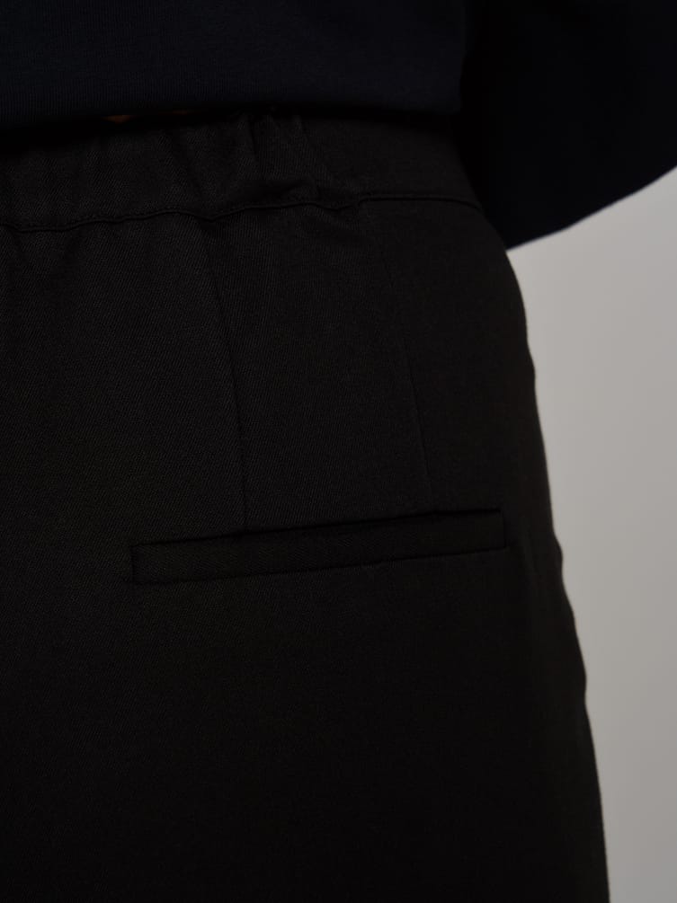 Брюки бананы классические