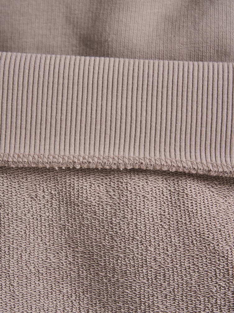 Свитшот без начеса с высоким горлом