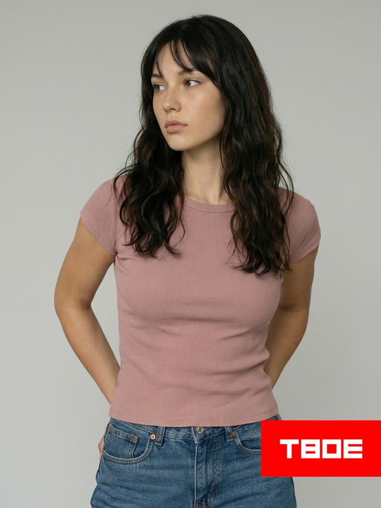 Футболка облегающая в рубчик