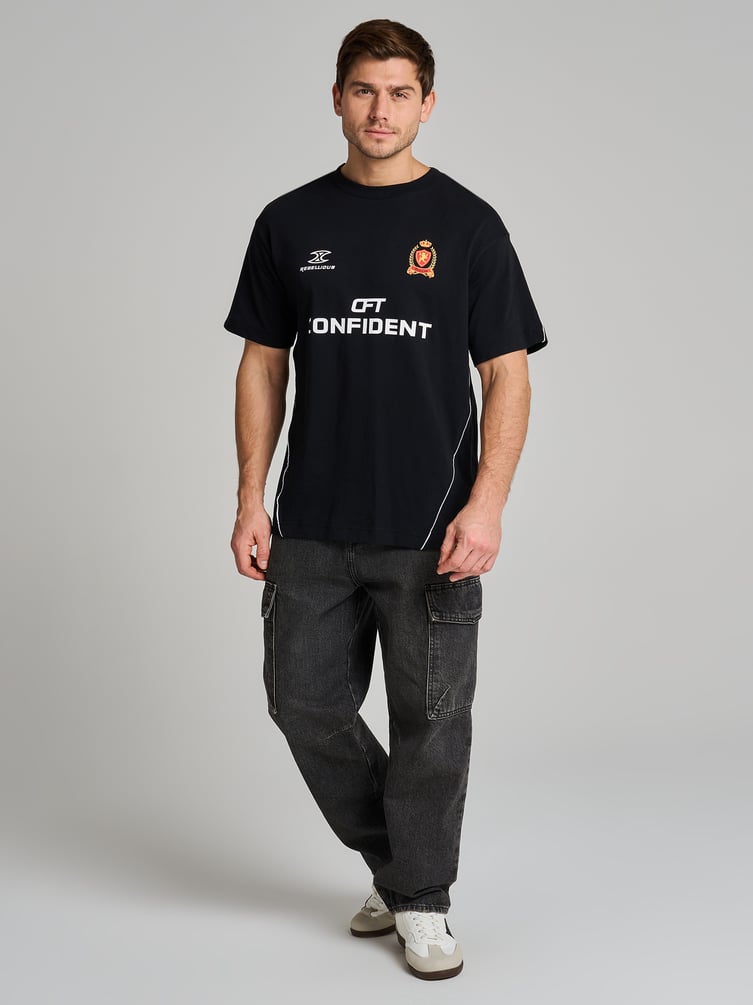 Футболка с надписью Confident