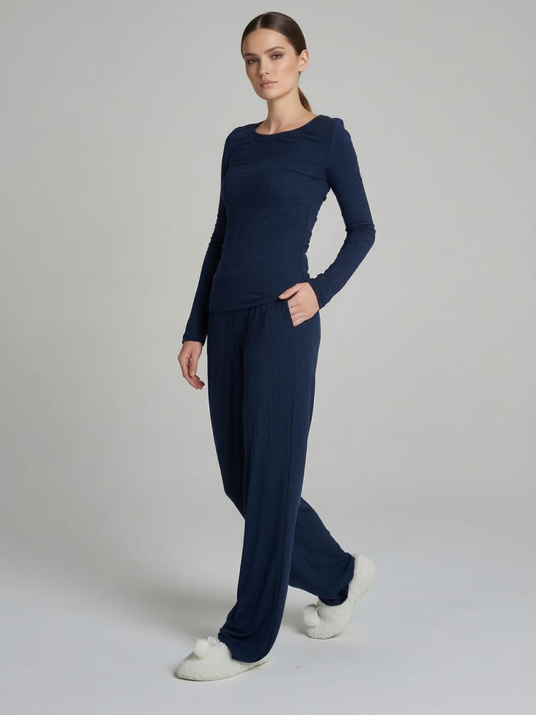 Пижама из вискозы с брюками