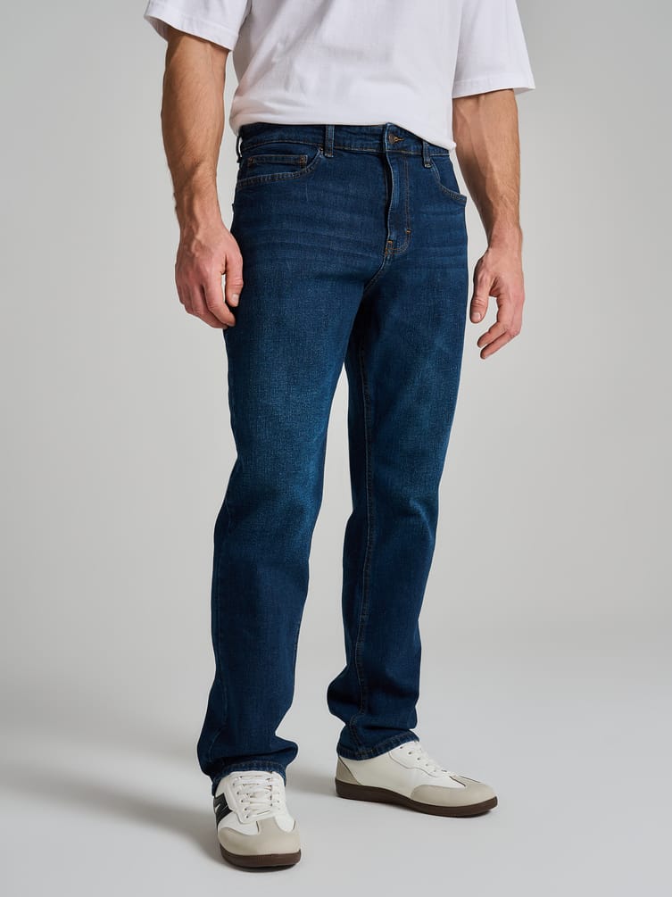 Классические прямые джинсы