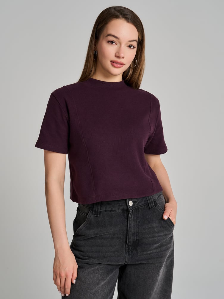 Укороченная футболка в рубчик