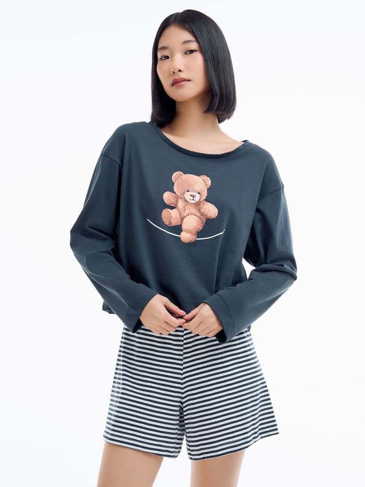 Пижама с длинным рукавом и шортами в полоску