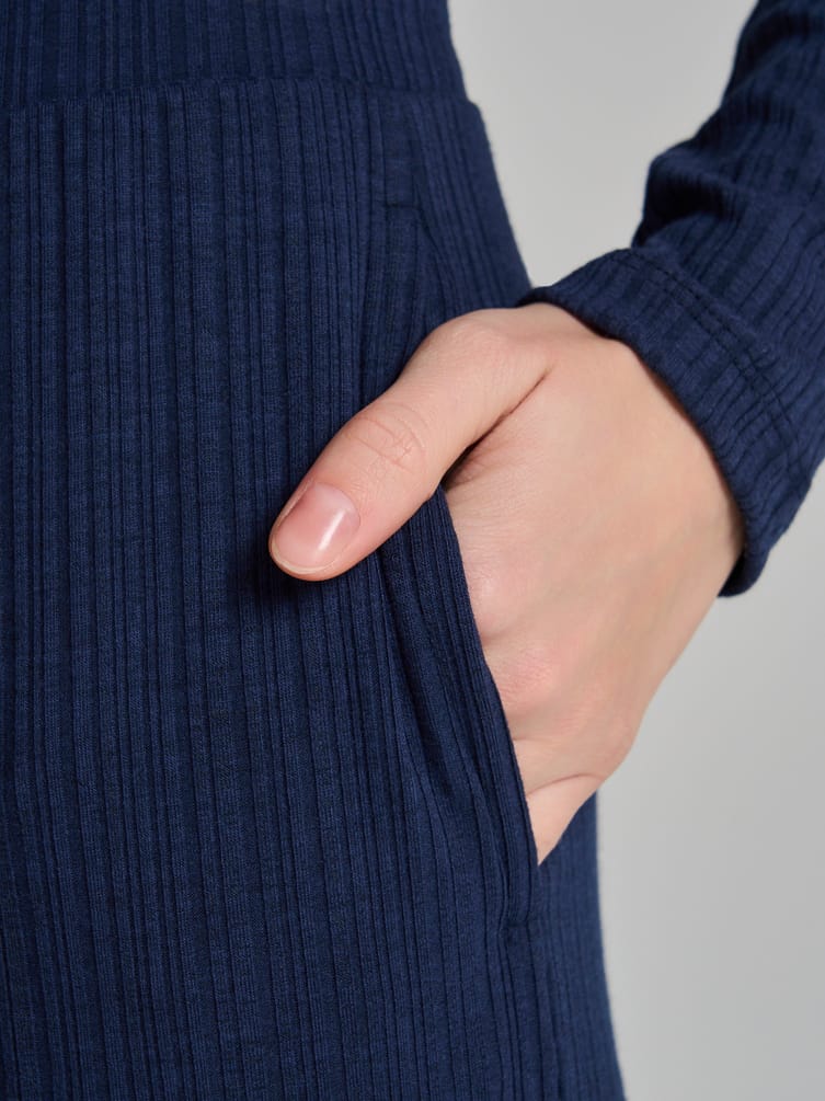 Пижама из вискозы с брюками